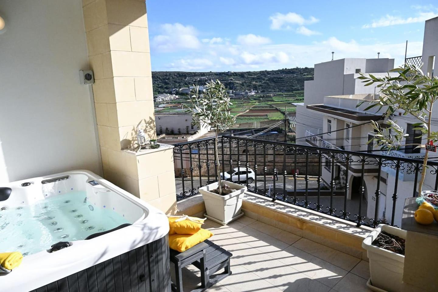 Fl 3 Ta'lonza Luxury With Hot Tub By Homely * Mellieħa