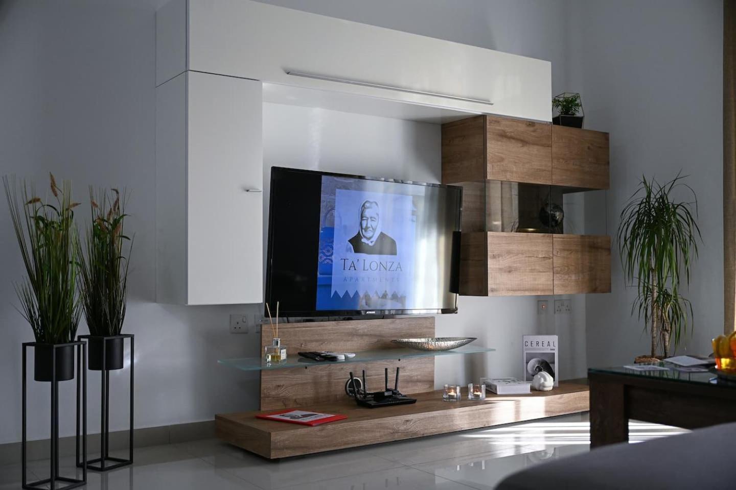 Apartment Fl 3 Ta'lonza Luxury With Hot Tub By Homely