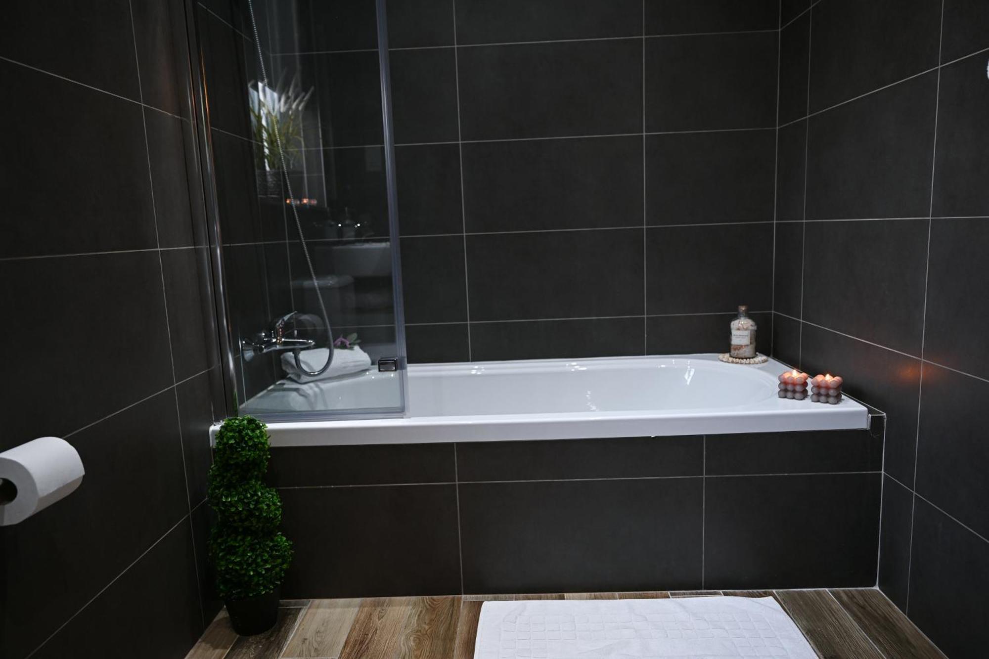 Fl 3 Ta'lonza Luxury With Hot Tub By Homely Apartment